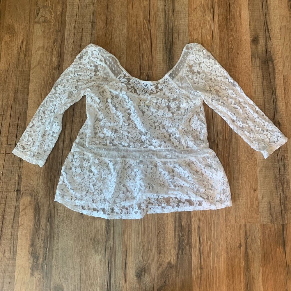 Woman's Hollister lace top